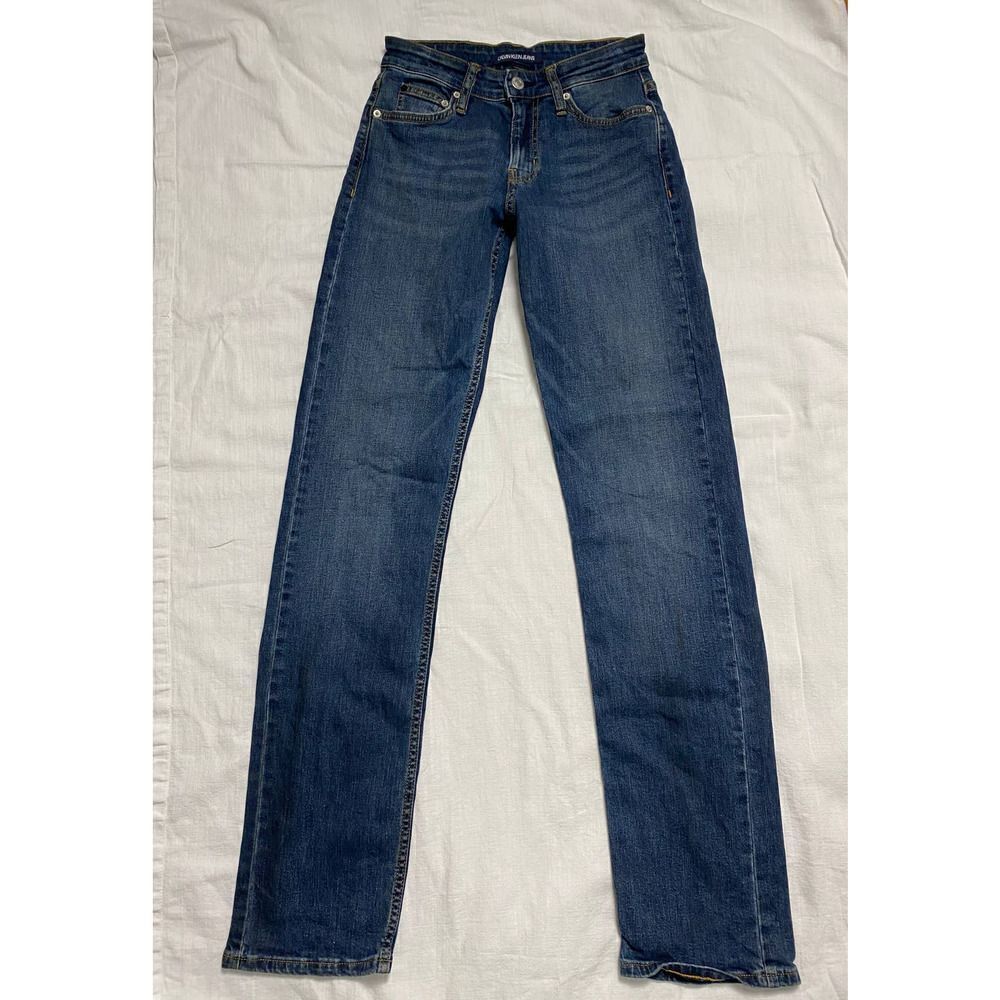 Calvin Klein Jeans Medium Wash Mid Rise Straight Leg Jeans Size 24 - Picture 4 of 6
